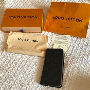 Louis Vuitton authentic monogram graphite 7Plus iPhone folio case